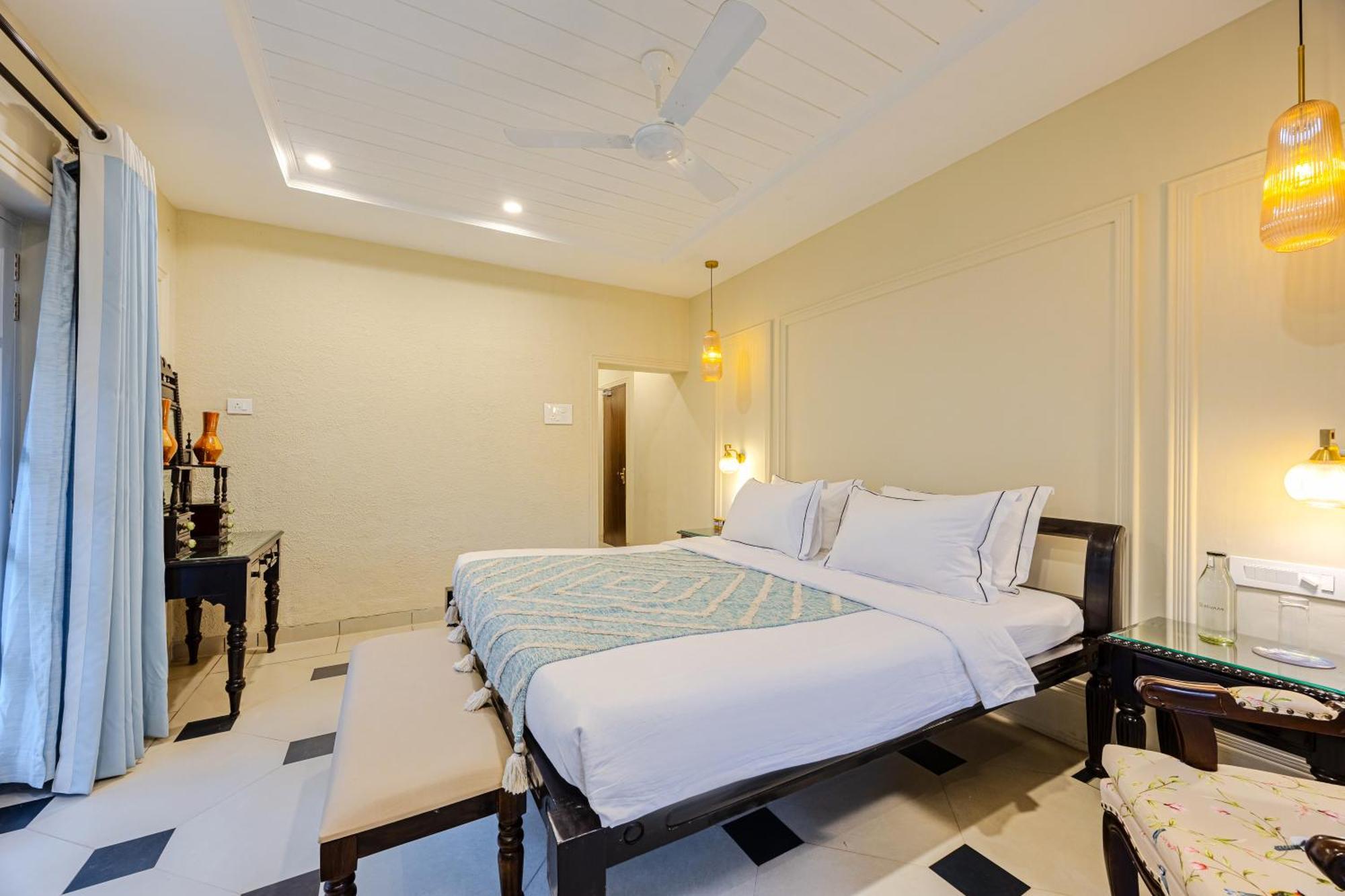 Elivaas 4 Bhk Villa Near Beach With Private Pool & Bar - Casa Boa Vida Candolim Exterior foto
