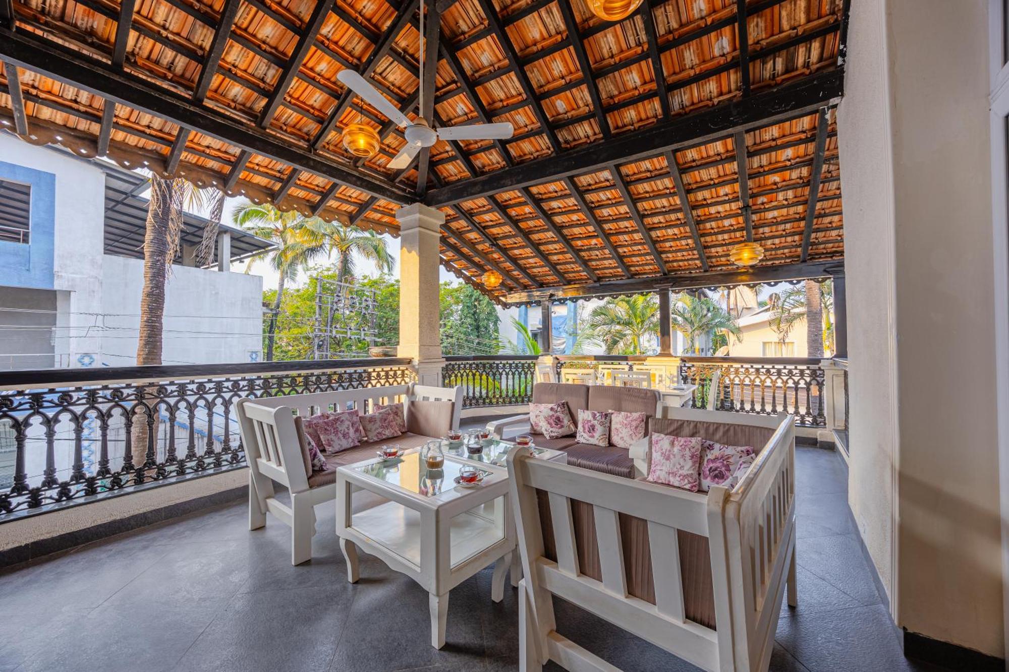 Elivaas 4 Bhk Villa Near Beach With Private Pool & Bar - Casa Boa Vida Candolim Exterior foto